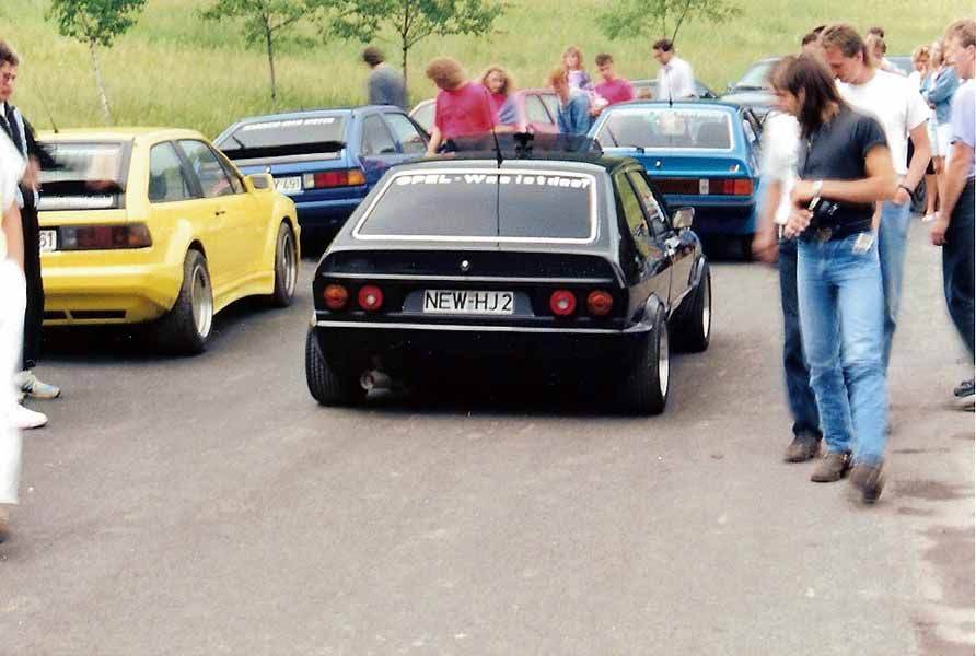 Scirocco 1 mit Opel Manta A Rückleuchten.jpg